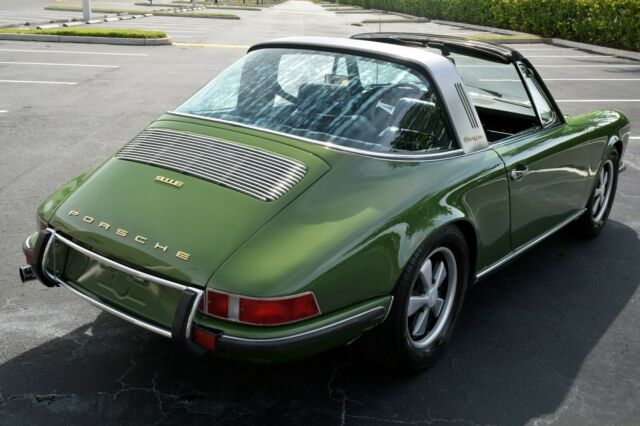 Porsche 911 1970 image number 2