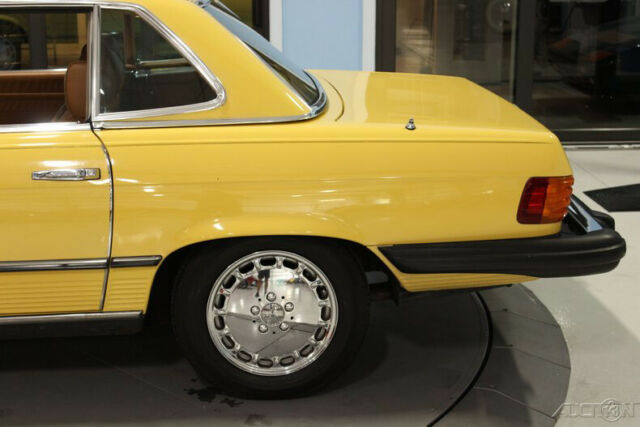 Mercedes-Benz 400-Series 1979 image number 38