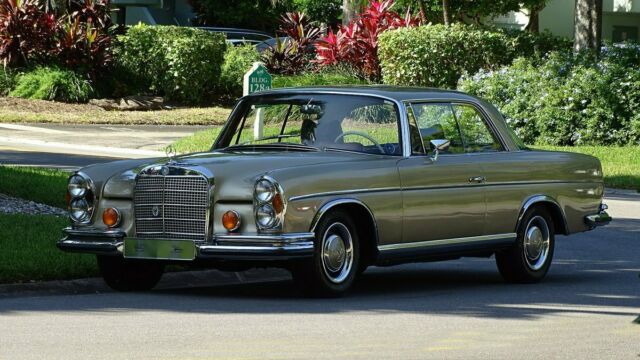 Mercedes-Benz S-Class 1967 image number 0