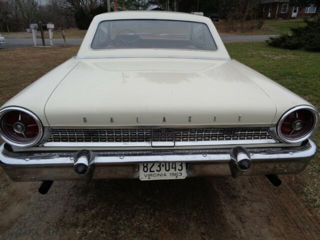 Ford Galaxie 1963 image number 1