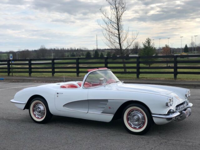 Chevrolet Corvette 1959 image number 27