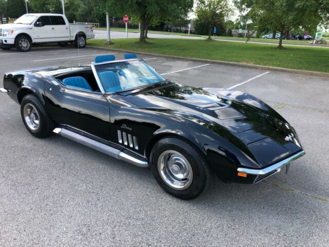 Chevrolet Corvette 1969 image number 2