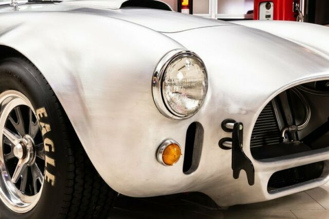 Shelby Cobra 1965 image number 42