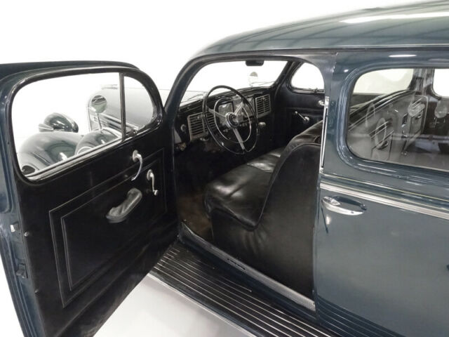 Chrysler Custom Imperial 1938 image number 5