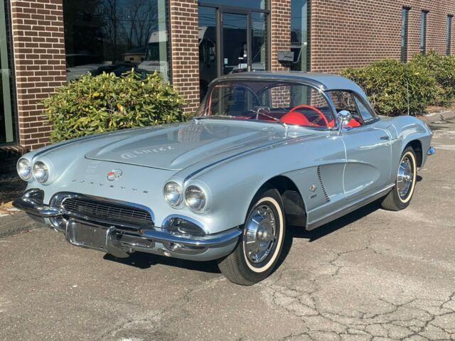 Chevrolet Corvette 1962 image number 18