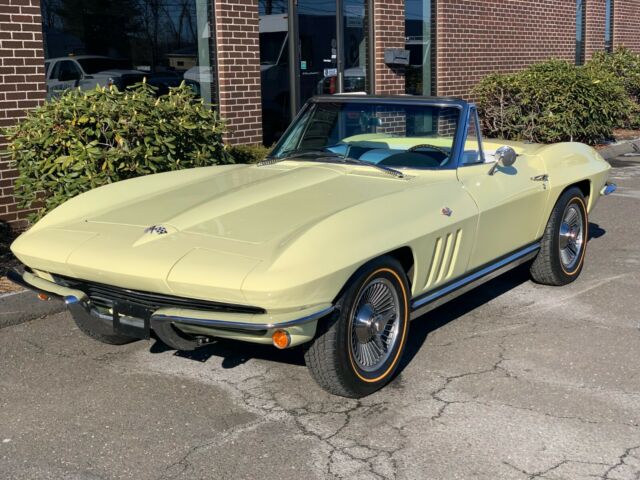 Chevrolet Corvette 1965 image number 1