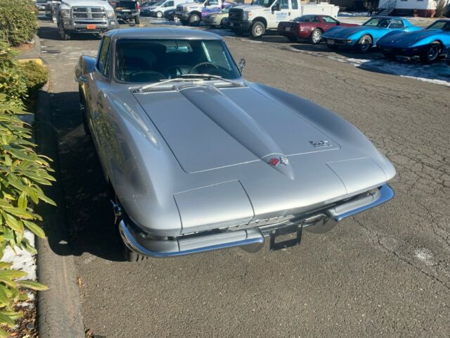 Chevrolet Corvette 1966 image number 21