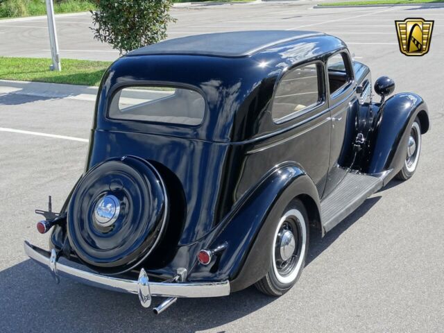 Plymouth Sedan 1935 image number 41