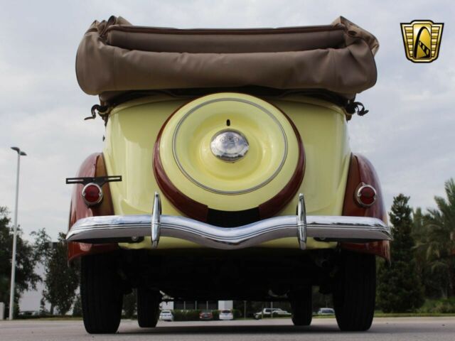 Ford Phaeton 1936 image number 37