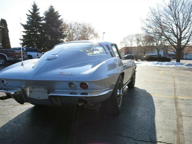 Chevrolet Corvette Coupe, 1965 image number 18