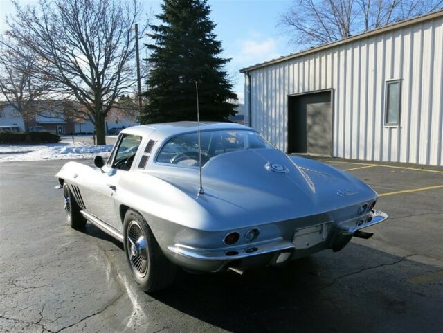 Chevrolet Corvette Coupe, 1965 image number 6