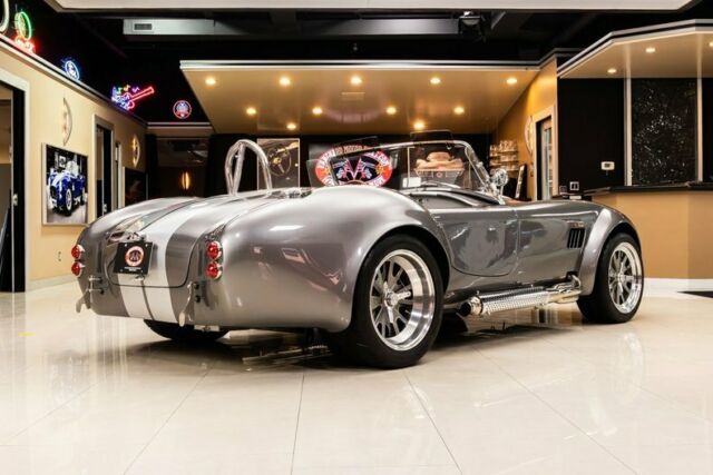 Shelby Cobra 1965 image number 10