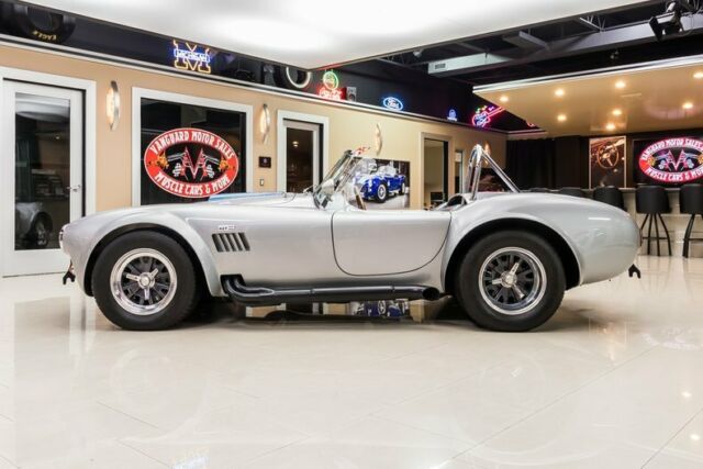 Shelby Cobra 1965 image number 40