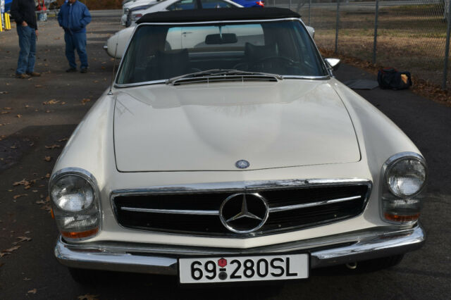 Mercedes-Benz SL-Class 1969 image number 5