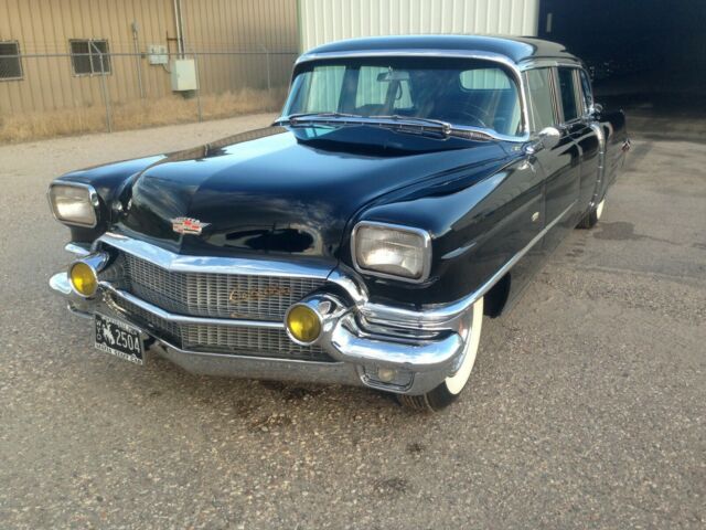 Cadillac Fleetwood 1956 image number 12