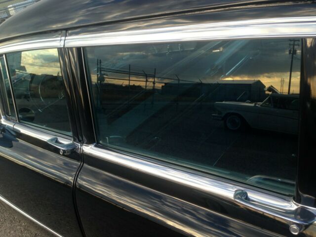 Cadillac Fleetwood 1956 image number 36