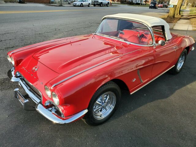 Chevrolet Corvette 1962 image number 0