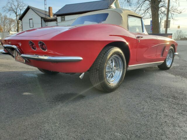 Chevrolet Corvette 1962 image number 28