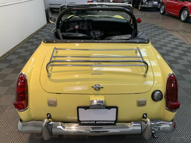 MG Midget 1969 image number 21