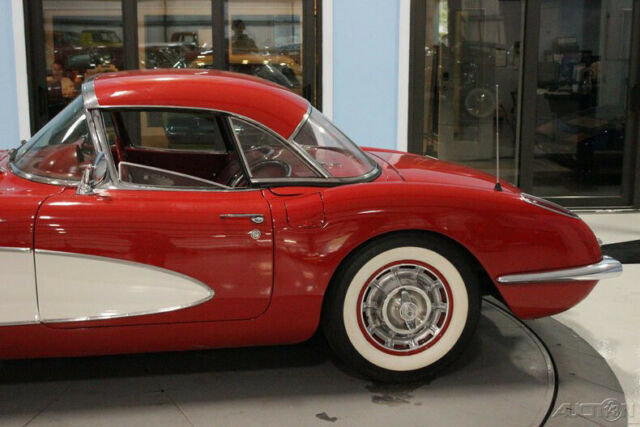 Chevrolet Corvette 1960 image number 14