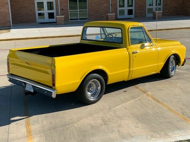 Chevrolet C-10 1970 image number 17