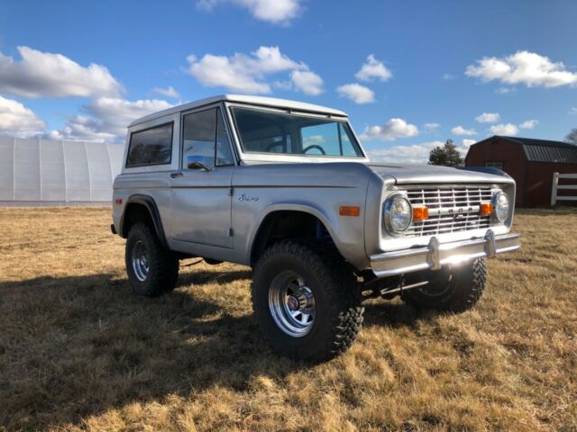 Ford Bronco 1973 image number 14