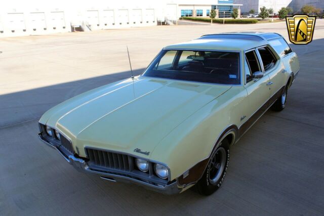 Oldsmobile Vista Cruiser 1969 image number 26