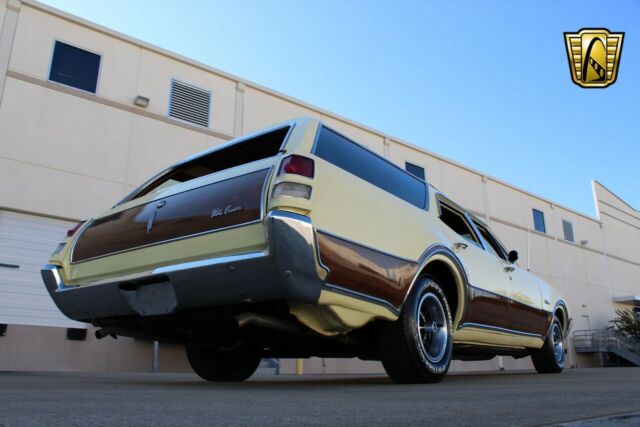 Oldsmobile Vista Cruiser 1969 image number 40