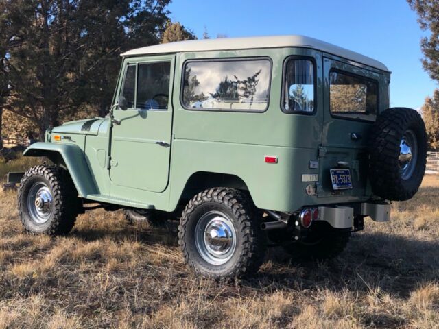 Toyota Land Cruiser 1970 image number 29