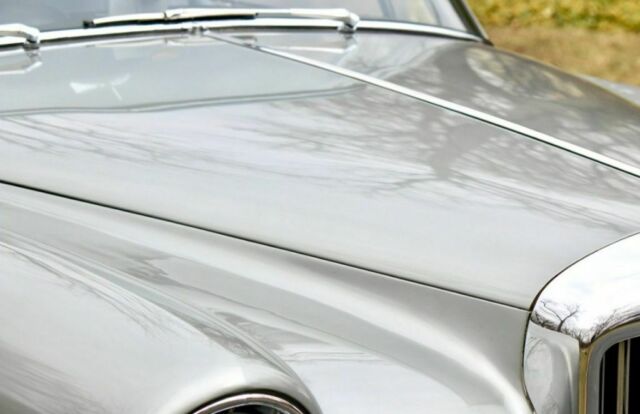 Bentley S2 Continental DHC 1961 image number 15