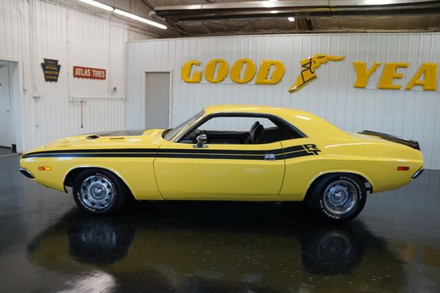 Dodge Challenger 1972 image number 14