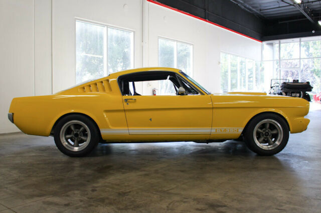 Ford Mustang 1965 image number 6