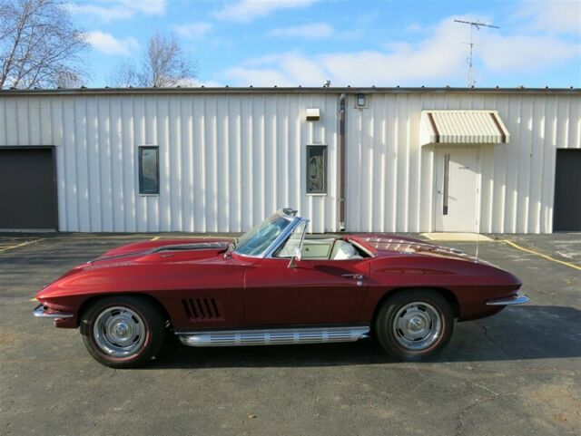 Chevrolet Corvette Convertible, 1967 image number 28