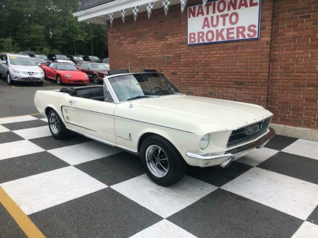 Ford Mustang 1967 image number 11