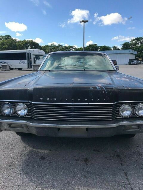 Lincoln Continental 1966 image number 1