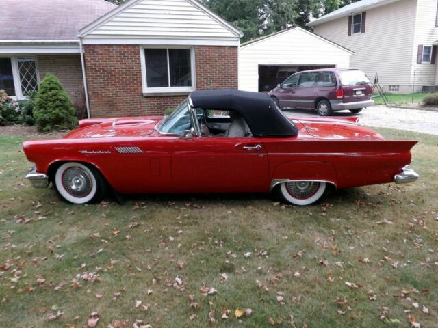 Ford Thunderbird 1957 image number 0