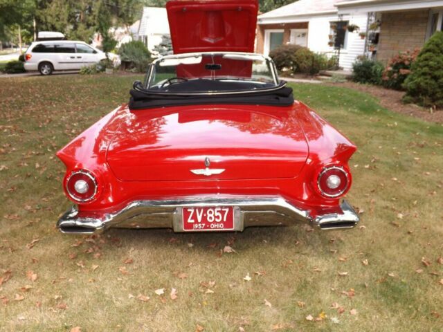 Ford Thunderbird 1957 image number 16