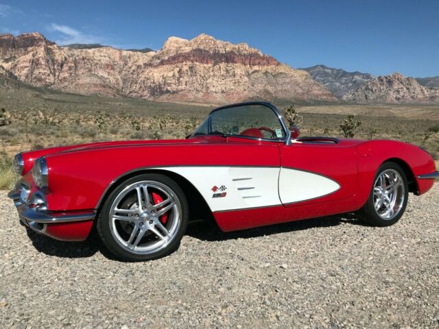 Chevrolet Corvette 1959 image number 15