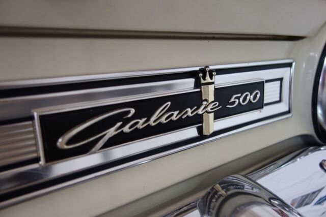 Ford Galaxie 1964 image number 23