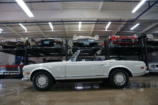 Mercedes-Benz 280SL Roadster 1969 image number 3