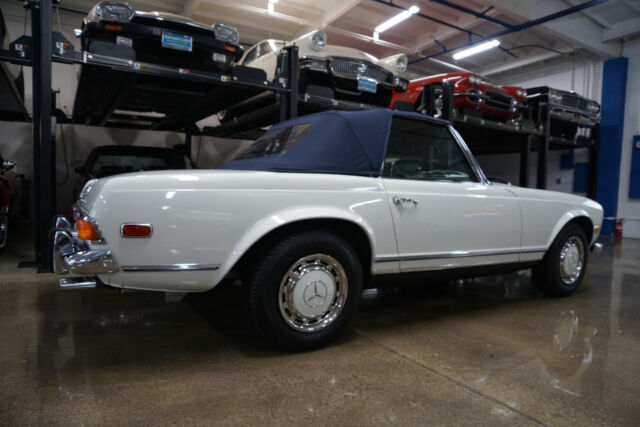 Mercedes-Benz 280SL Roadster 1969 image number 45