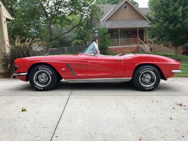 Chevrolet Corvette 1962 image number 1