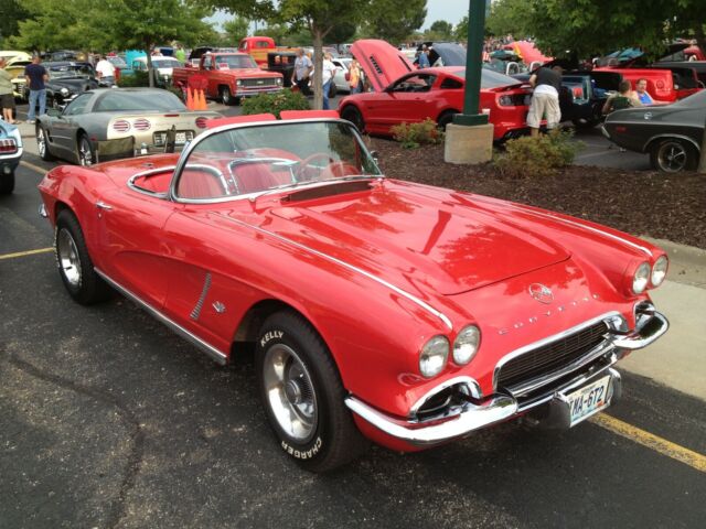 Chevrolet Corvette 1962 image number 16