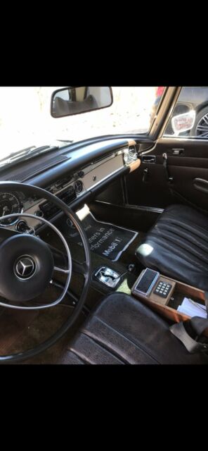 Mercedes-Benz SL-Class 1970 image number 20