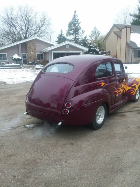 Ford tudor 1948 image number 8