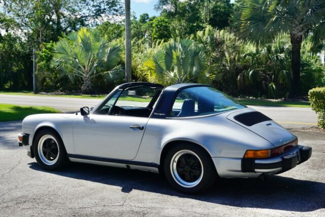 Porsche 911 1977 image number 0