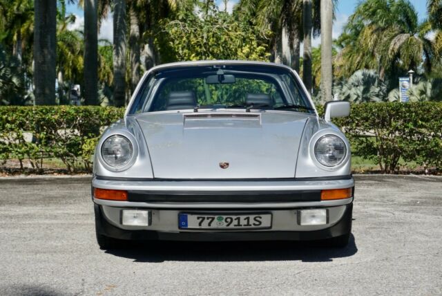 Porsche 911 1977 image number 28