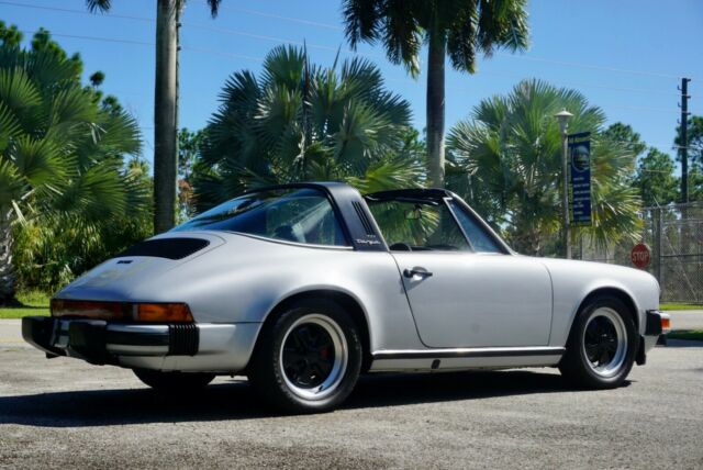 Porsche 911 1977 image number 30