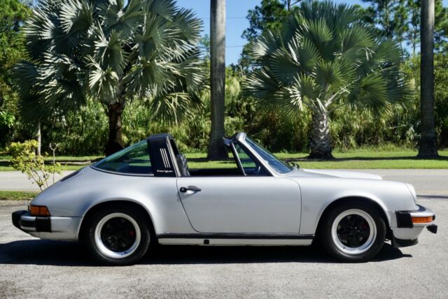 Porsche 911 1977 image number 31