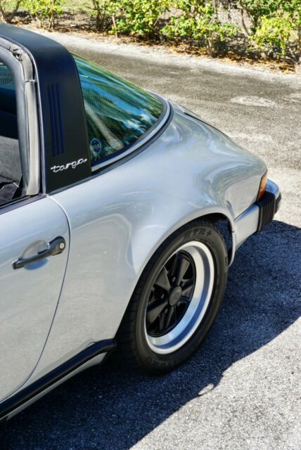 Porsche 911 1977 image number 35